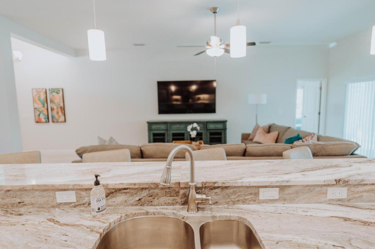 The Basilican Cape Coral Exterior foto